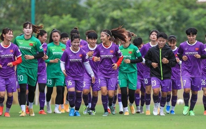 Selección femenina de fútbol de Vietnam realiza entrenamiento en Francia. (Fotografía: VNA) 