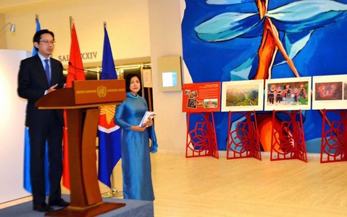 El asistente del Ministro de Relaciones Exteriores, Do Hung Viet habla en el evento. (Fotografía: baoquocte.vn)