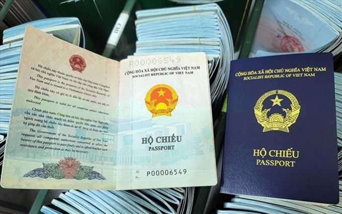 España reconoce oficialmente el nuevo modelo de pasaporte de Vietnam. (Fotografía: VNA)