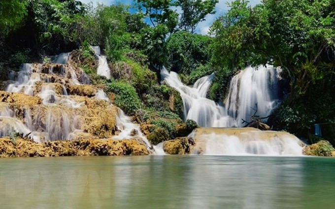 Una cascada en el Geoparque de Non Nuoc Cao Bang. (Fotografía: VNA)